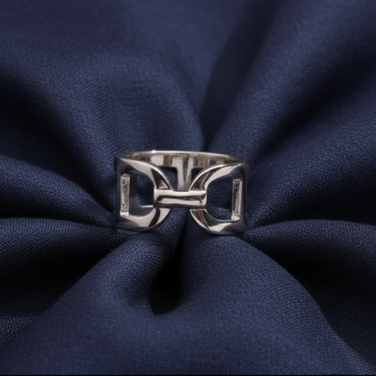 Luxury scarf ring in silver